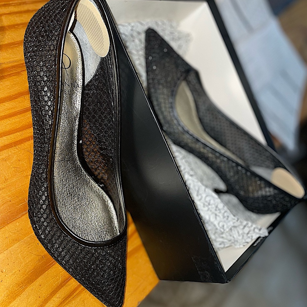Adrianna papell heels